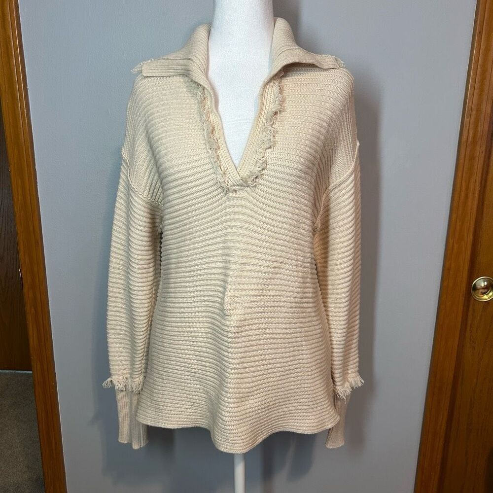 Heyson cream textured fringe collared vneck sweater size S‎